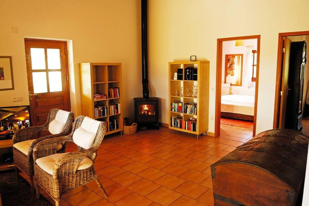 Vale Do Guizo: Casa Poente On The Contryside, Close By The Sea. ألخيزور المظهر الخارجي الصورة