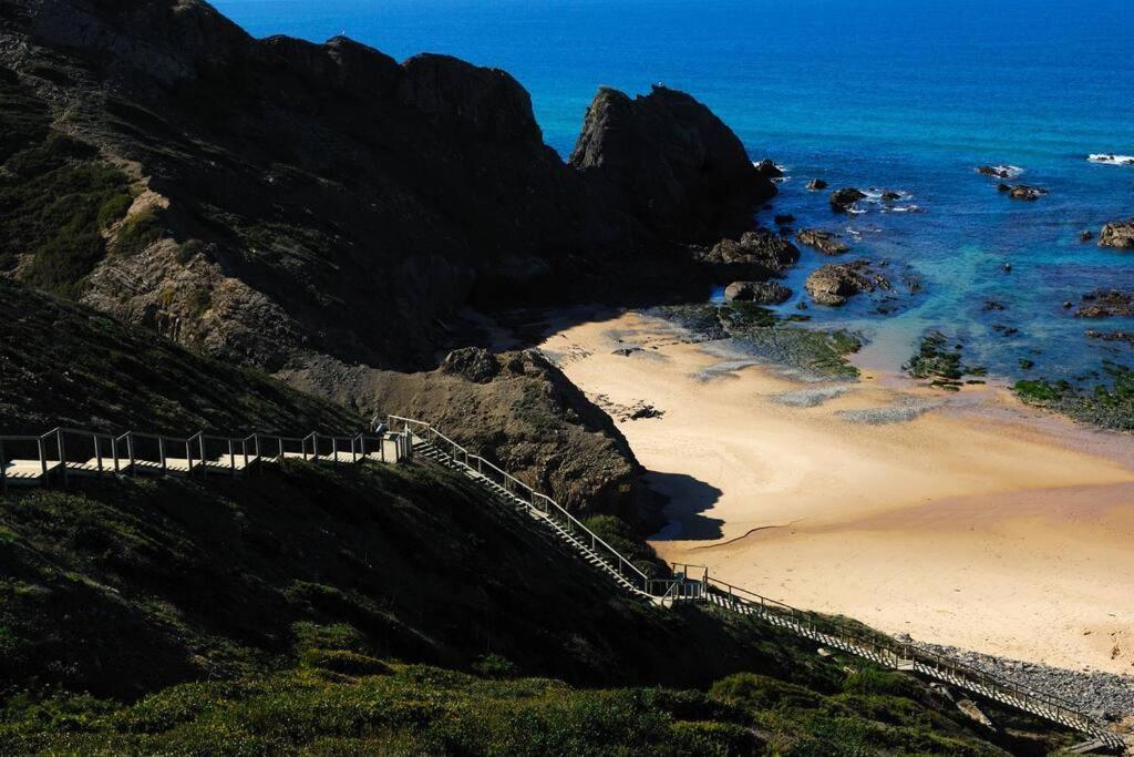 Vale Do Guizo: Casa Poente On The Contryside, Close By The Sea. ألخيزور المظهر الخارجي الصورة
